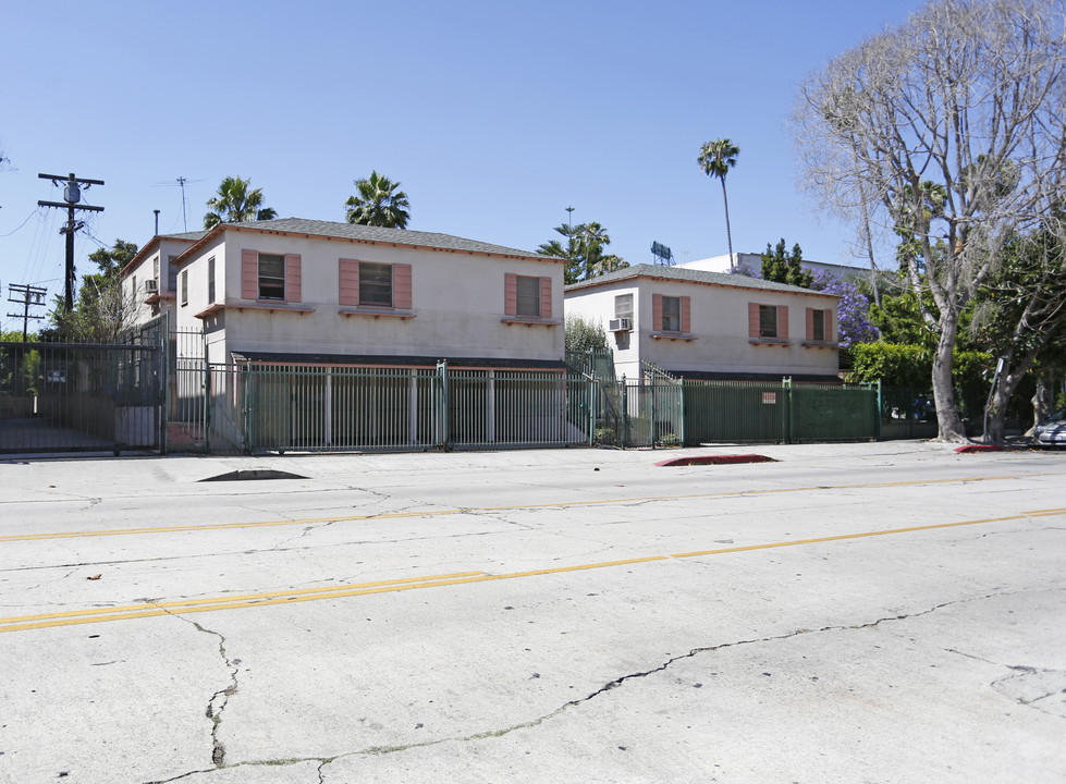 3912 W 7th St in Los Angeles, CA - Building Photo