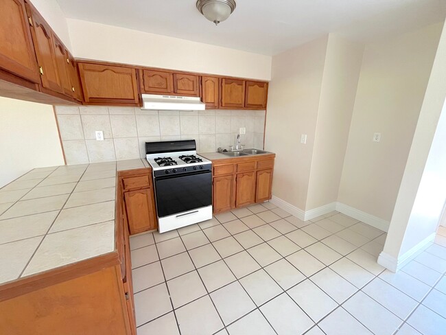 1324 W Winn Dr, Unit D in Upland, CA - Building Photo - Building Photo