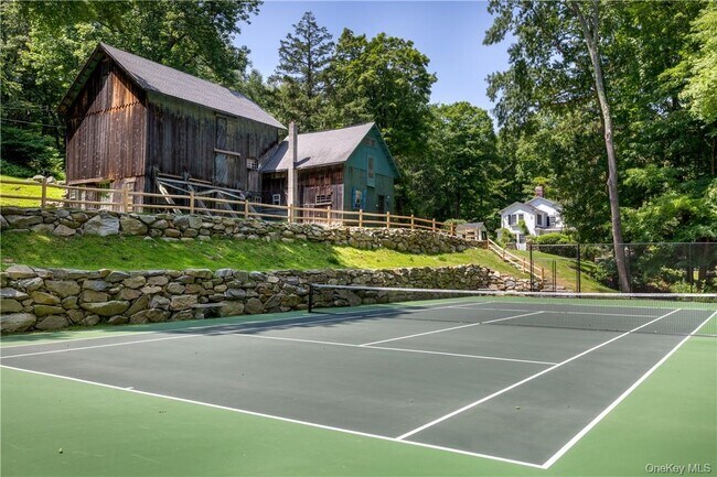 31 Kittredge Dr in Carmel, NY - Building Photo - Building Photo