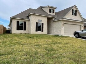 10440 Dominion Ranch Dr in Port Arthur, TX - Building Photo
