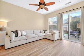 107 Panorama Way in Brentwood, CA - Building Photo - Building Photo