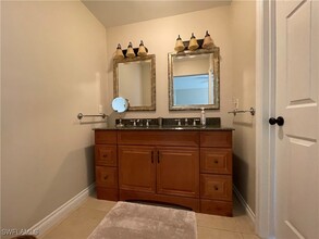 9871 El Greco Cir in Bonita Springs, FL - Foto de edificio - Building Photo