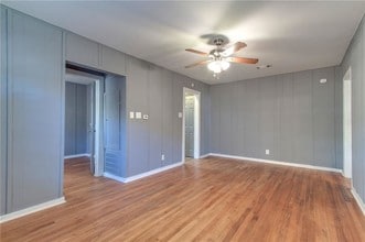 424 E Worth St-Unit -A in Grapevine, TX - Building Photo - Building Photo