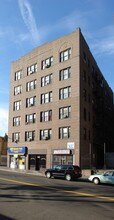 573 South Broadway in Yonkers, NY - Building Photo - Building Photo