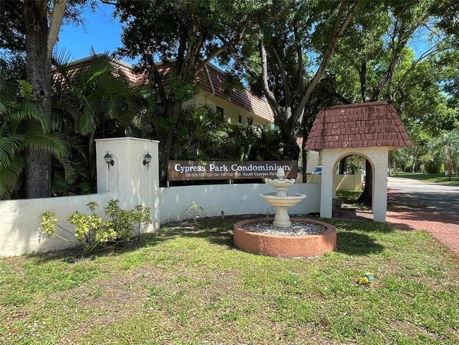 property at 134 S Cypress Rd