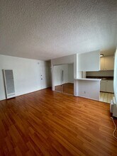 1260 Beachwood Dr in Los Angeles, CA - Foto de edificio - Building Photo