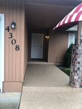 4308 Madrona Way SE in Albany, OR - Building Photo - Building Photo
