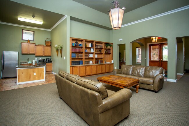 Rosemont of Lancaster in Lancaster, TX - Foto de edificio - Interior Photo