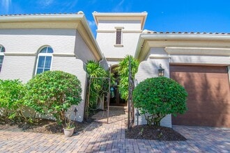 138 SE Via San Marino in Port St. Lucie, FL - Building Photo - Building Photo