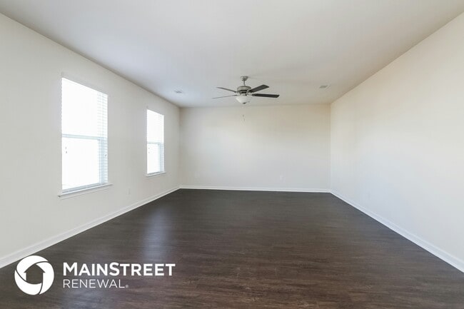 2332 Bee Hive Dr in Columbia, TN - Foto de edificio - Building Photo