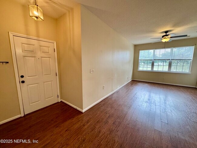 12301 Kernan Forest Blvd in Jacksonville, FL - Building Photo - Building Photo