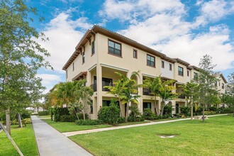 12768 Machiavelli Way in Palm Beach Gardens, FL - Building Photo - Building Photo