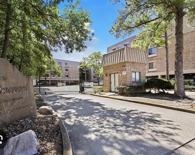 property at 2209 S Braeswood Blvd