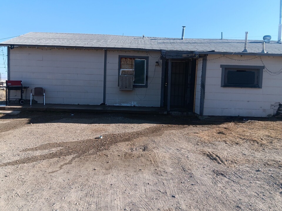 82139 6th St in Trona, CA - Building Photo