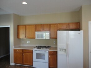 6605 Springfield Village Ln in Clemmons, NC - Building Photo - Building Photo