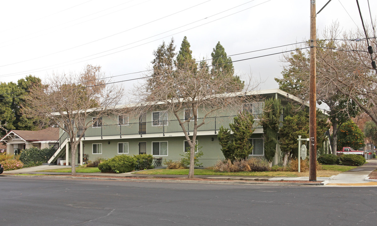 Jefferson Street in Santa Clara, CA - Foto de edificio