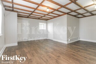 1210 Gulf Dr in Indianapolis, IN - Foto de edificio - Building Photo