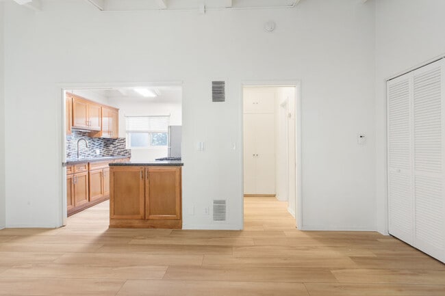 Haverford Apartments in Pacific Palisades, CA - Building Photo - Building Photo