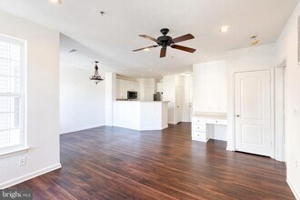 400 Symphony Cir in Cockeysville, MD - Building Photo - Building Photo