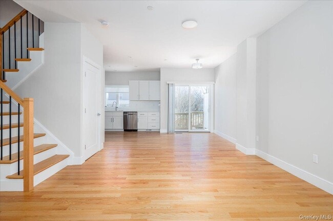 91 Rockwell St in Harrison, NY - Building Photo - Building Photo