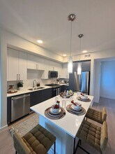 2385 NE 194th St, Unit D7 in Miami, FL - Building Photo - Building Photo