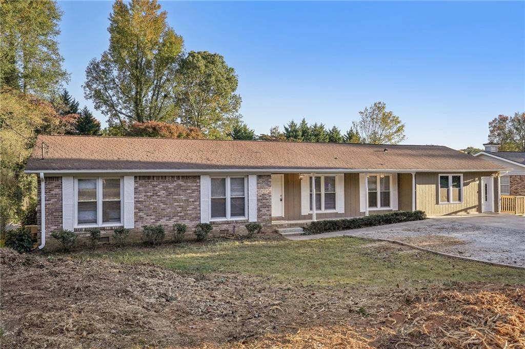 1321 Frontier Dr in Buford, GA - Building Photo