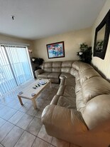 5905 S Kings Hwy in Myrtle Beach, SC - Building Photo