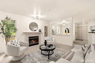 18501 SE Newport Way in Issaquah, WA - Building Photo - Building Photo