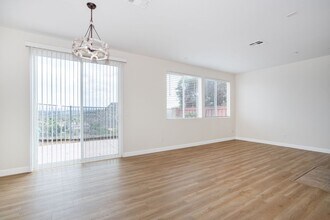 4104 Peninsula Dr in Carlsbad, CA - Building Photo - Building Photo