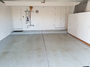 21 Kreger Dr in Wyandotte, MI - Foto de edificio - Building Photo