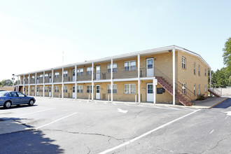 Talmadge Apartments in Toledo, OH - Building Photo - Building Photo