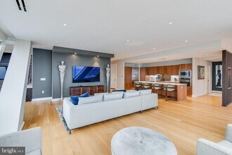 50 S 16th St in Philadelphia, PA - Foto de edificio - Building Photo