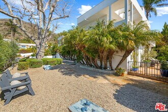 4908 Bunnie Ln in Malibu, CA - Building Photo - Building Photo