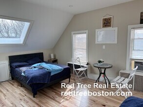 14 Lincoln Rd in Newton, MA - Foto de edificio - Building Photo