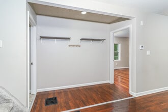 243 Ridgeway Rd in Cincinnati, OH - Building Photo - Building Photo