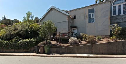 1405 San Anselmo Ave in San Anselmo, CA - Building Photo - Building Photo