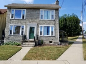 583 Pleasant St., Unit 3 in Chambersburg, PA - Building Photo