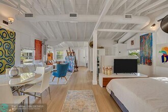 122 Florida Ave in Coral Gables, FL - Foto de edificio - Building Photo