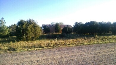 20 Appaloosa Ln in Edgewood, NM - Building Photo - Building Photo