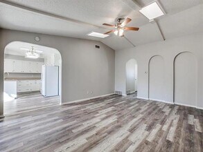 1109 Shadyglen Cir in Richardson, TX - Building Photo - Building Photo