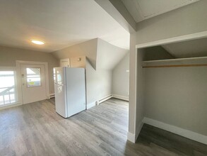 12 Court St in Concord, NH - Building Photo - Building Photo