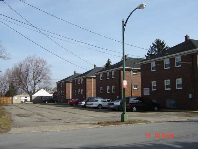 397-411 S Shore Blvd in Lackawanna, NY - Building Photo