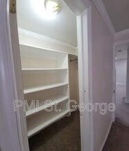1065 Canyon St in Hildale, UT - Building Photo - Building Photo
