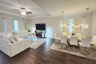 9824 Dynamics Dr in Fort Worth, TX - Building Photo - Building Photo