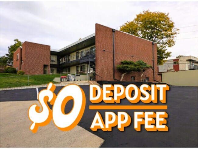 1280 S Wolff St-Unit -5 in Denver, CO - Building Photo - Building Photo