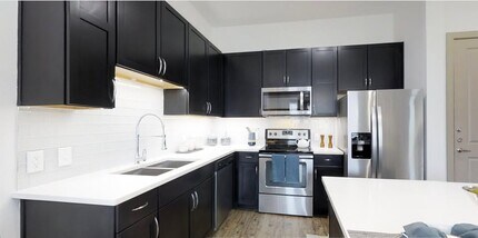 5005 Galleria in Farmers Branch, TX - Foto de edificio - Building Photo