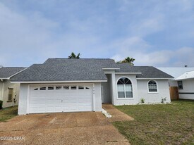108 Sea Oats Dr in Panama City Beach, FL - Building Photo