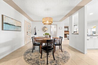 8848 Sunlit Cove Dr NE in St. Petersburg, FL - Building Photo - Building Photo