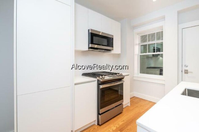 property at 17a Forest St