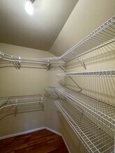 15946 Vanowen St in Los Angeles, CA - Building Photo - Building Photo